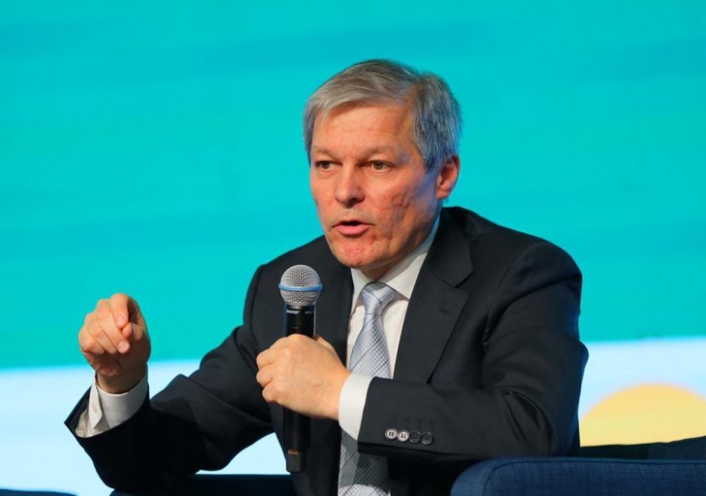 Miniștrii lui Cioloş primesc avize negative unul după altul în comisiile din Parlament - dacianciolos1024x720-1634635216.jpg