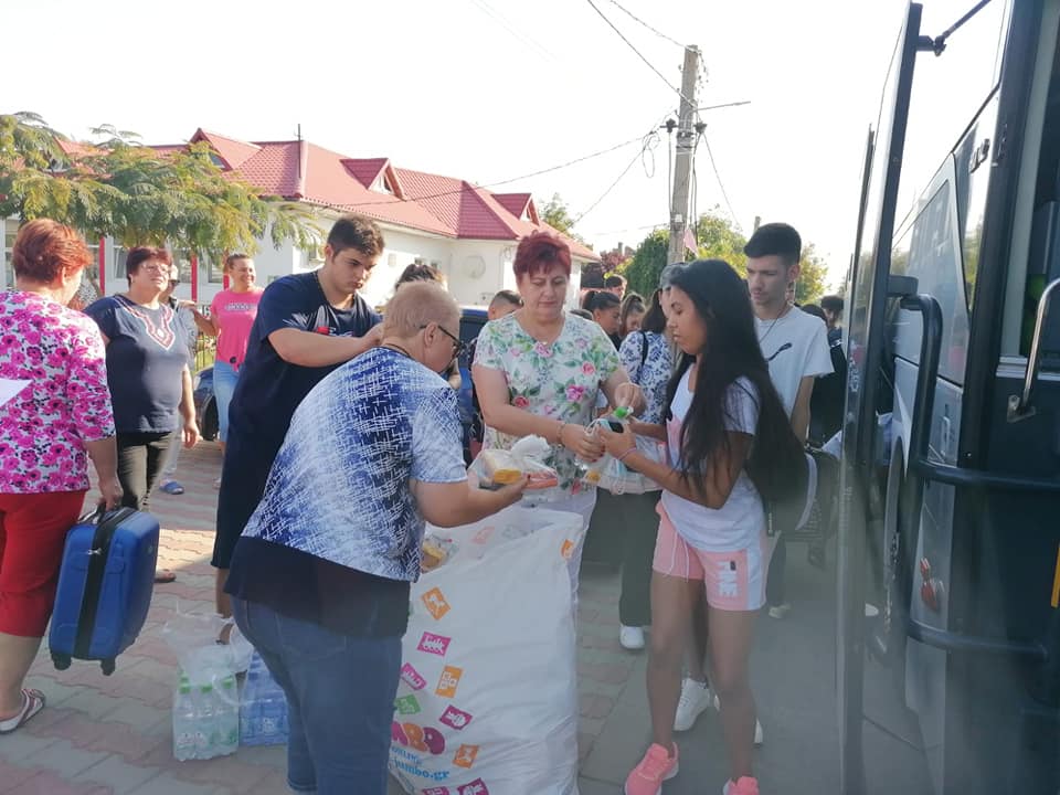 Primarul Dorinela Irimia: „Prioritatea mea sunt copiii comunei Saraiu. 55 dintre ei au plecat într-o tabără gratuită” - fondsaraiutabara-1629634137.jpg