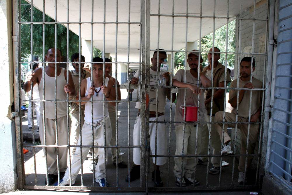 Revoltă la o închisoare. Peste 30 de personae au murit - mexic6-1484511038.jpg