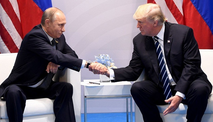 Vladimir Putin i-a oferit lui Donald Trump vaccinul Sputnik-V - trumpsiputin1tw-1601657344.jpg